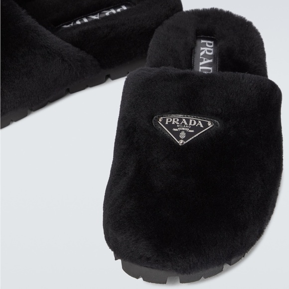 New Prada Shearling slippers 11 $1,050 - Picture 1 of 11